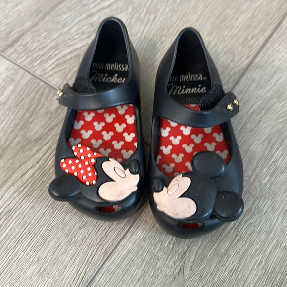 Super cute Minnie & Mickey Mini Melissa shoe - Picture 1 of 5